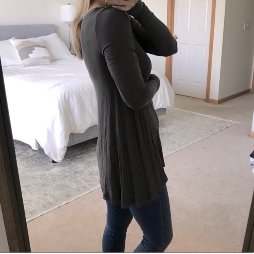 Free People January Long Sleeve Ribbed Oversized Long Sleeve Tunic Top - Picture 3 of 8